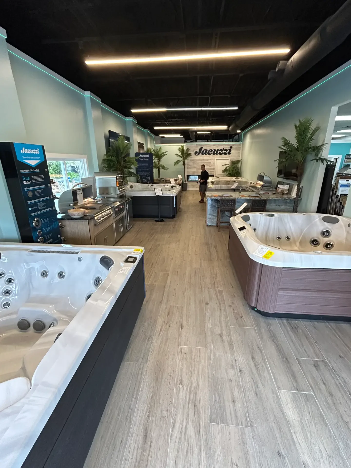 zen outdoor store interior image 01